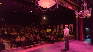 What to find at the gala: another live performance on stage for the musical revue.