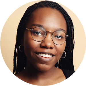 Headshot - Chloe Evans