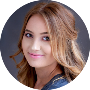 Headshot - Sydney Valaer